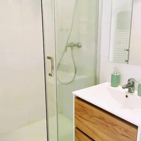 Maison Mitoyenne Parking - 4 Pers. Proche Village Naturiste - Fr-1-880-8 Apartman *